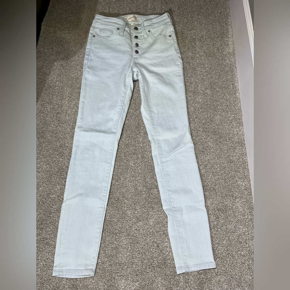 Universal Thread women’s skinny jeans